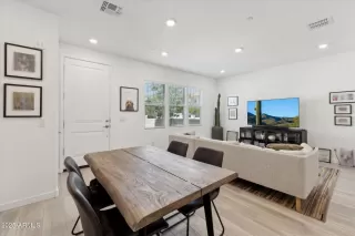 Photo #4: 6969613 Listing 