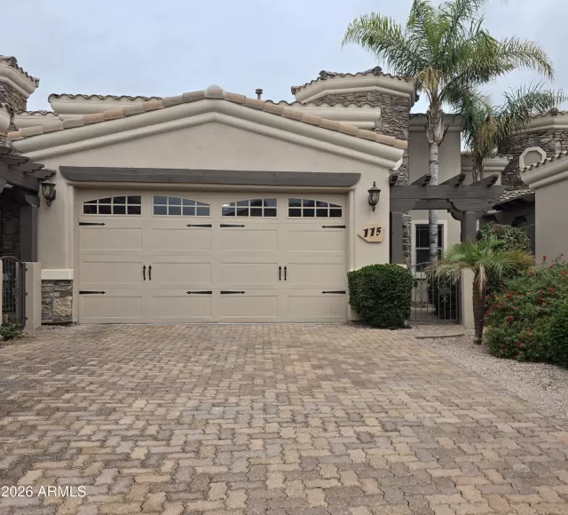 MLS: 6969644 Condo For Sale