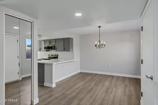 Photo #6: 6969652 Listing 