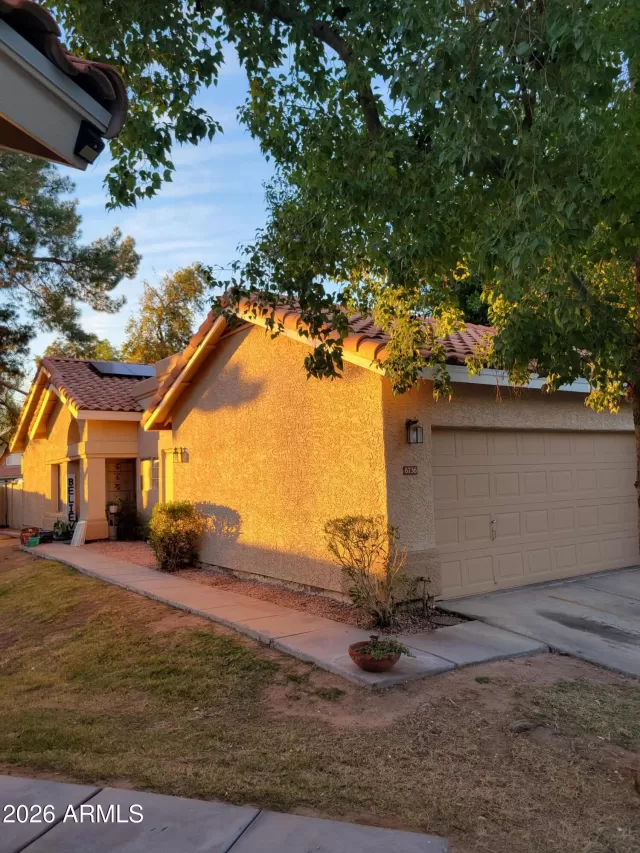 MLS: 6969825 Condo For Sale