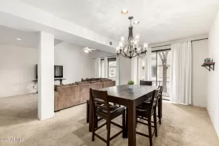 Photo #5: 6969827 Listing