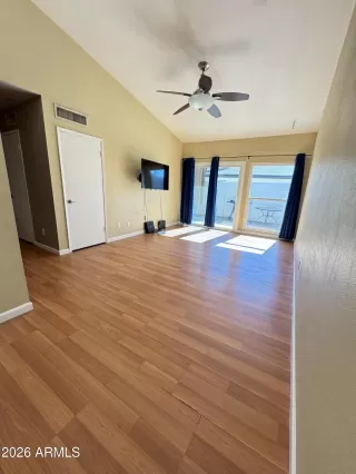 Photo #4: 6969934 Listing 