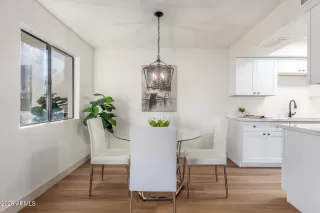 Photo #6: 6969945 Listing 