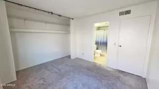 Photo #4: 6970061 Listing