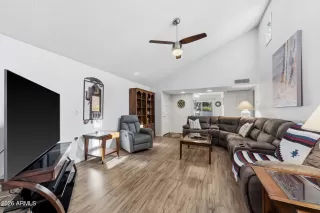 Photo #5: 6970270 Listing 