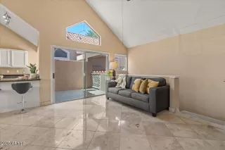 Photo #6: 6970790 Listing 