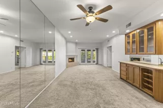 Photo #5: 6971117 Listing 