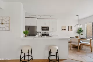 Photo #6: 6971389 Listing