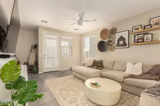 Photo #5: 6971716 Listing 