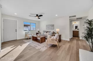 Photo #4: 6971873 Listing