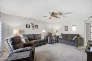 Photo #6: 6971903 Listing