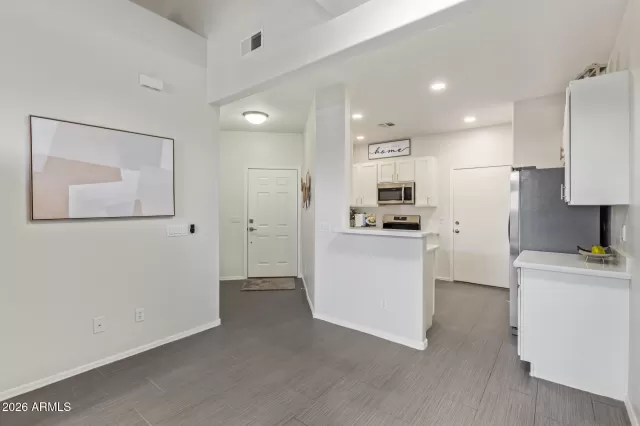 MLS: 6972002 Condo For Sale