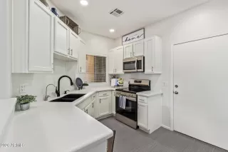 Photo #2: 6972002 Listing