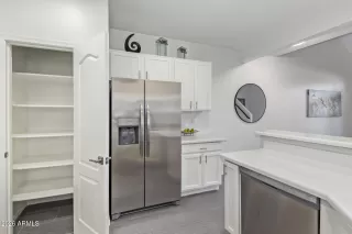 Photo #4: 6972002 Listing