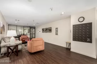 Photo #5: 6972274 Listing