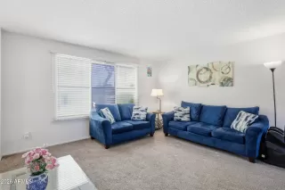 Photo #6: 6972352 Listing