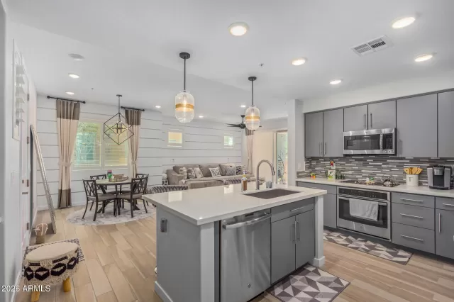 MLS: 6972540 Condo For Sale