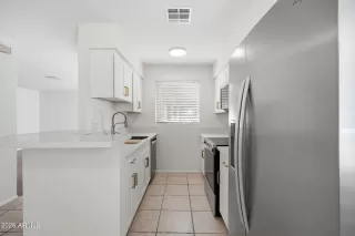 Photo #4: 6972557 Listing 