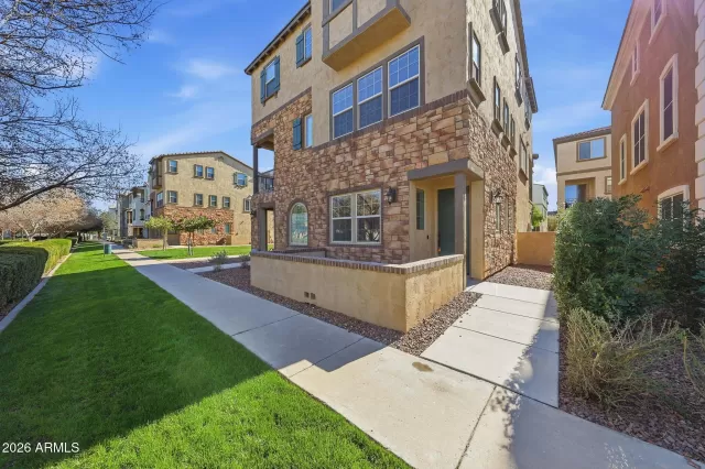 MLS: 6972625 Condo For Sale