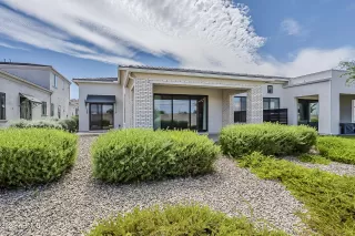 Photo #5: 6972662 Listing