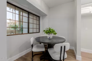 Photo #6: 6972742 Listing