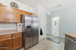 Photo #6: 6972857 Listing