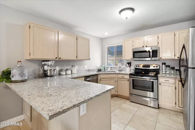 MLS: 6972882 Condo For Sale