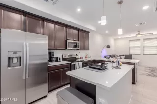 Photo #2: 6972929 Listing 