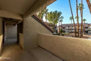 Photo #3: 6972968 Listing