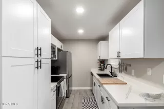 Photo #4: 6972984 Listing 