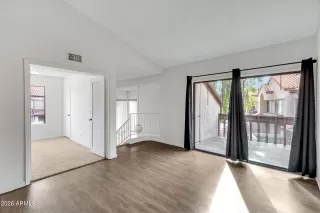 Photo #6: 6973151 Listing