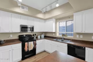 Photo #4: 6973247 Listing 