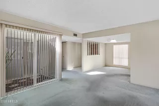 Photo #6: 6973252 Listing 