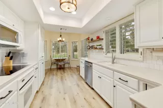 Photo #5: 6973316 Listing 