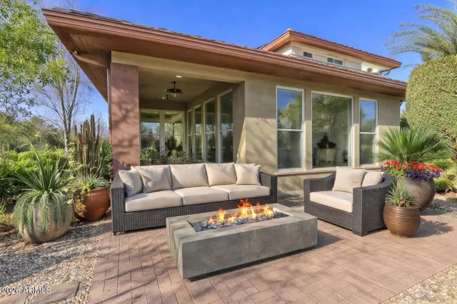 MLS: 6973532 Condo For Sale