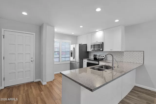 MLS: 6973818 Condo For Sale