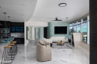 Photo #3: 6973896 Listing