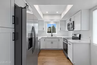 Photo #5: 6974018 Listing