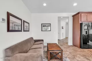 Photo #2: 6974035 Listing