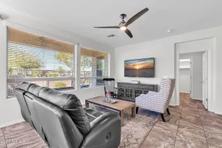 Photo #4: 6974035 Listing