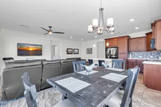 Photo #5: 6974035 Listing