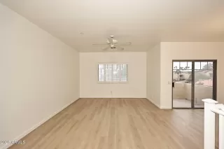 Photo #4: 6974040 Listing 