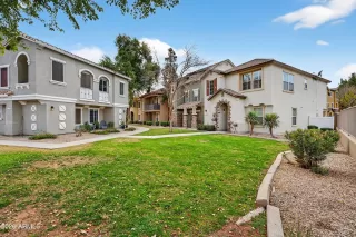 Photo #3: 6974117 Listing