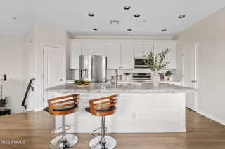 Photo #4: 6974535 Listing 