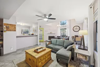 Photo #5: 6974679 Listing 