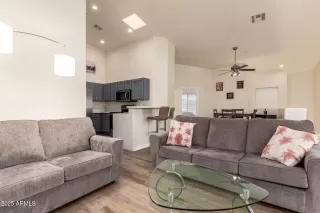 Photo #5: 6974773 Listing 