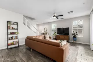 Photo #4: 6975077 Listing 