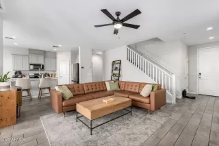 Photo #6: 6975077 Listing 