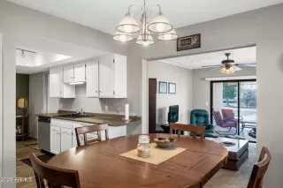 Photo #5: 6975270 Listing 