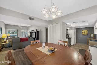 Photo #6: 6975270 Listing 